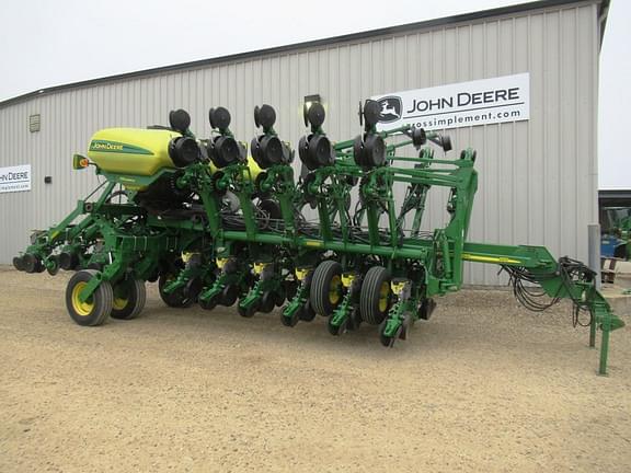 Image of John Deere 1795 Primary image