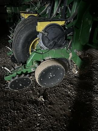 Image of John Deere 1795 equipment image 4