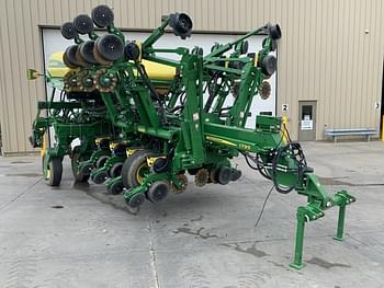 2015 John Deere 1795 Equipment Image0