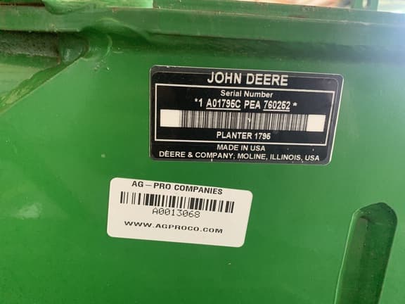 Image of John Deere 1795 equipment image 1