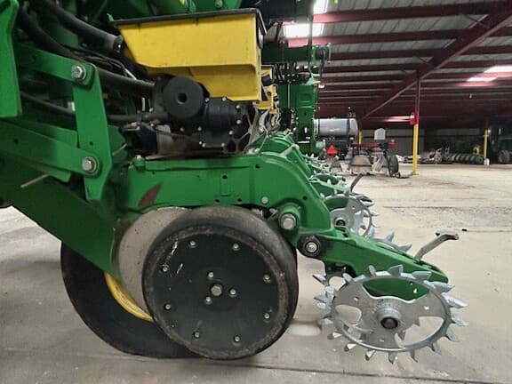 Image of John Deere 1795 equipment image 4