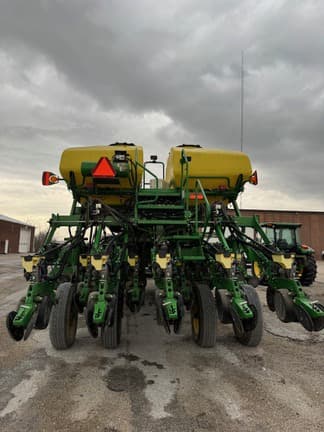 Image of John Deere 1795 equipment image 2