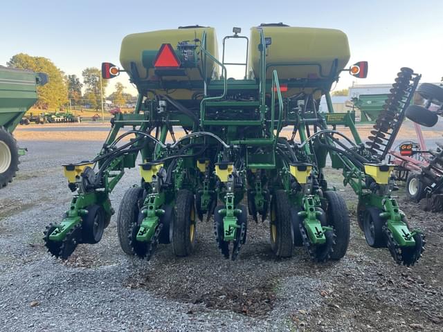 Image of John Deere 1795 equipment image 3