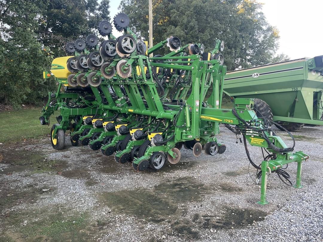 Image of John Deere 1795 Primary image