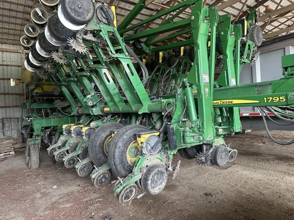 Image of John Deere 1795 Primary image