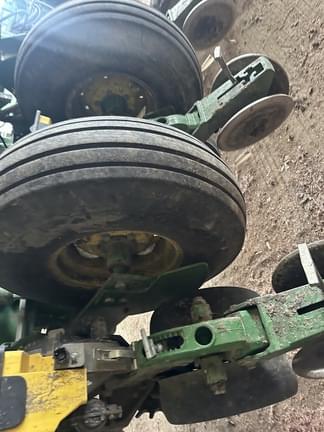 Image of John Deere 1795 equipment image 4