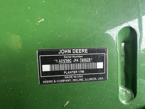 Image of John Deere 1795 equipment image 2