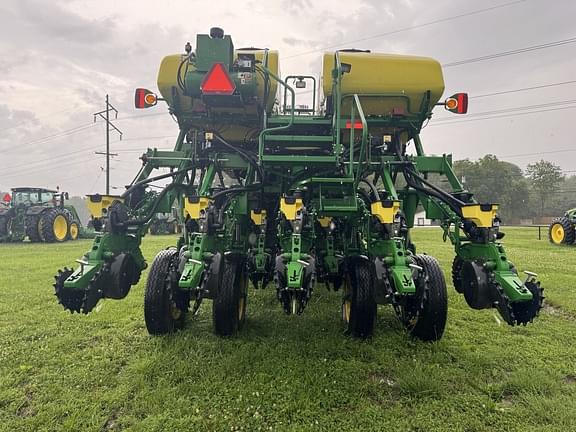 Image of John Deere 1795 equipment image 4