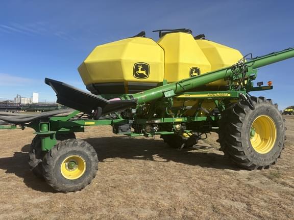 Image of John Deere 1890 equipment image 2