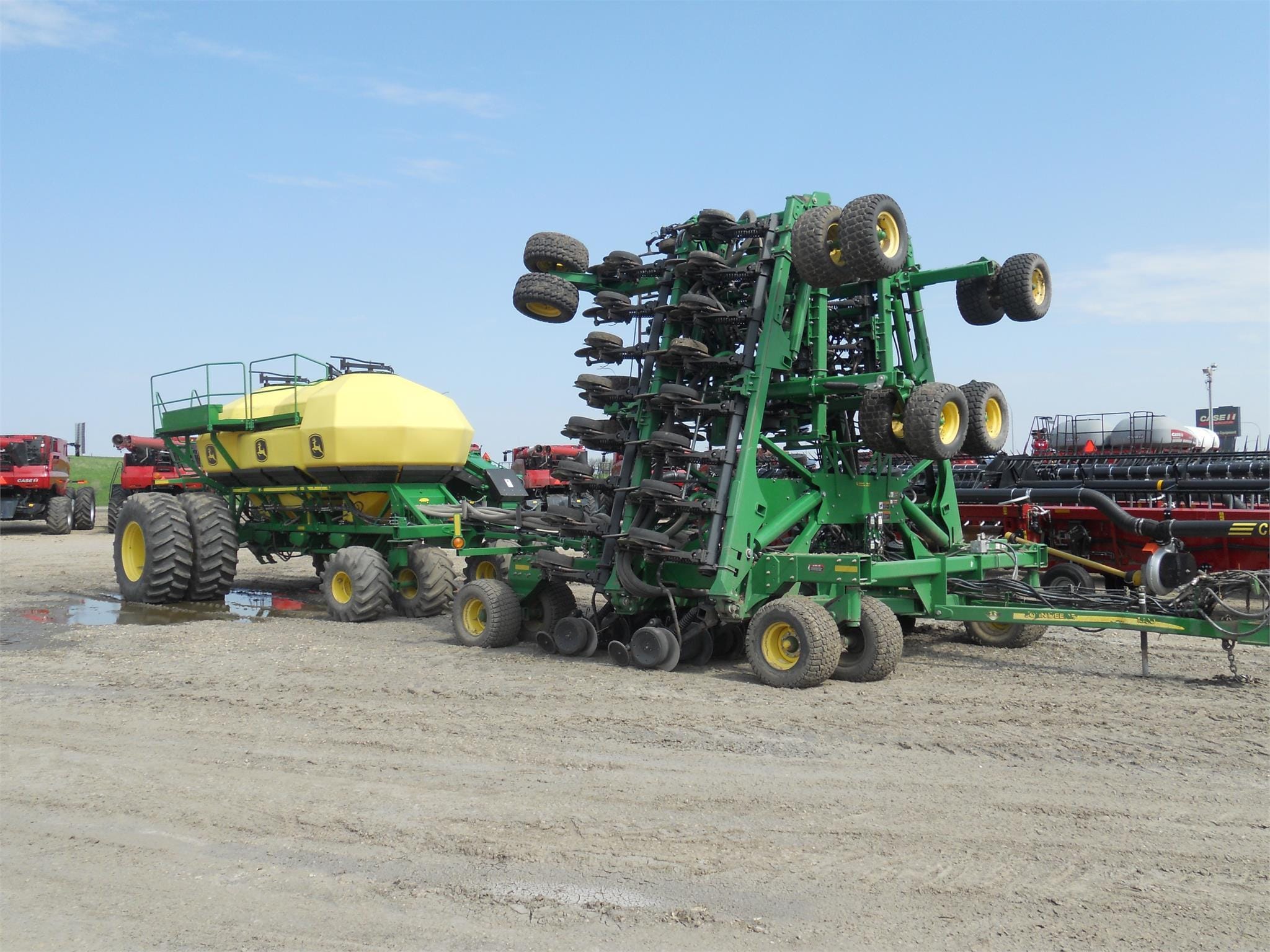 2015 John Deere 1890 Equipment Image0