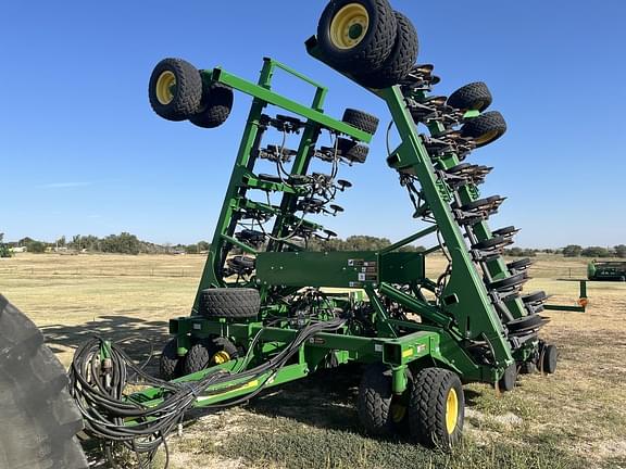 Image of John Deere 1890 equipment image 1