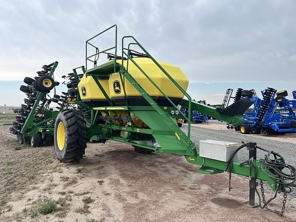 Image of John Deere 1890 equipment image 2