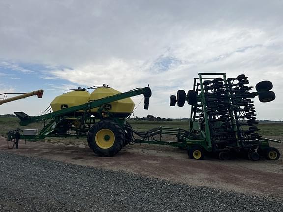 Image of John Deere 1890 equipment image 4