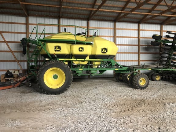 2015 John Deere 1890 Equipment Image0