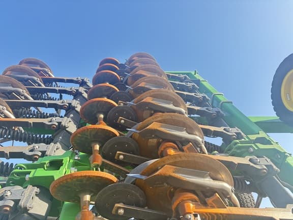 Image of John Deere 1890 equipment image 4