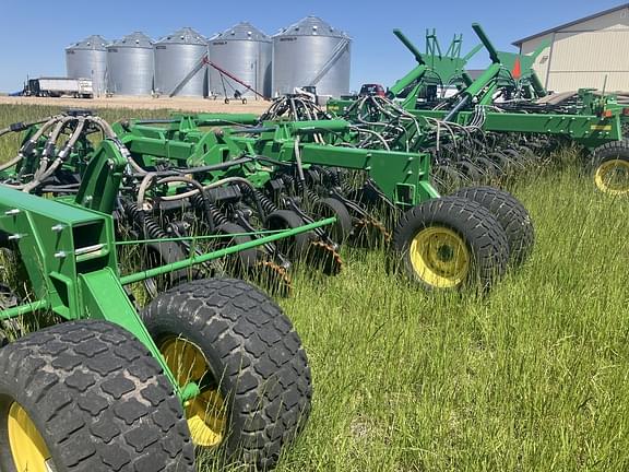 Image of John Deere 1890 equipment image 4