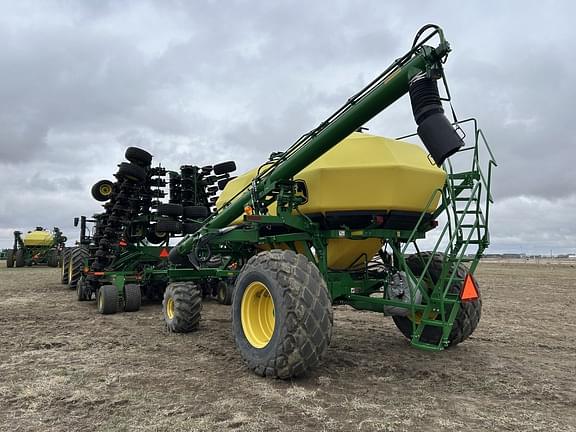 Image of John Deere 1890 equipment image 2