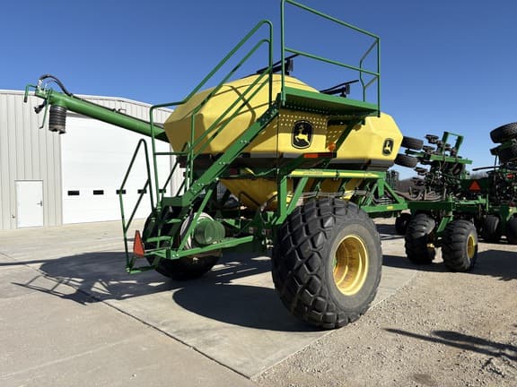 Image of John Deere 1890 equipment image 4