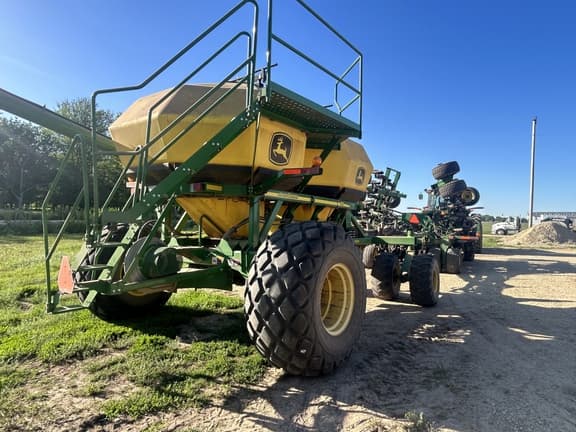 Image of John Deere 1890 equipment image 4