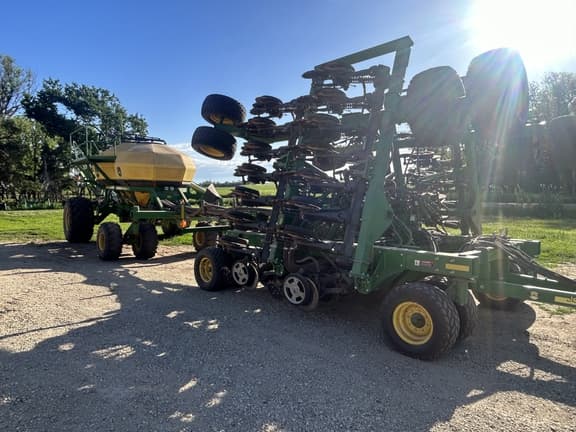 Image of John Deere 1890 equipment image 2