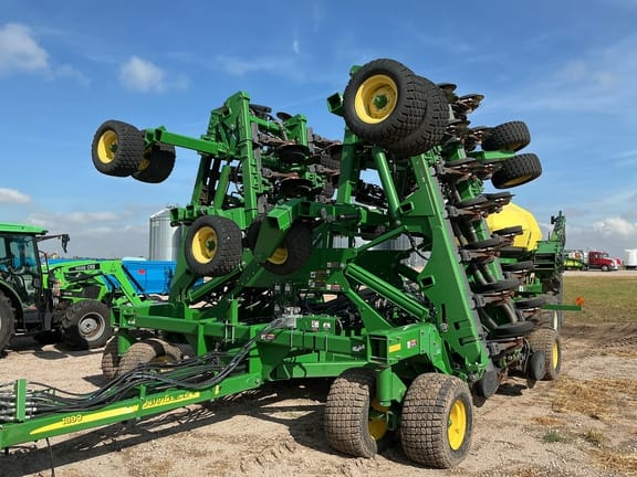 2015 John Deere 1890 Equipment Image0