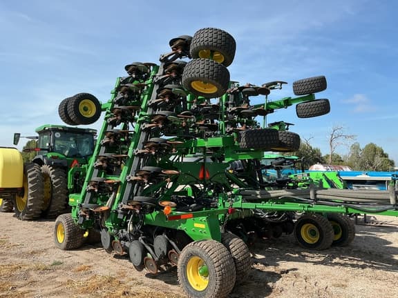 Image of John Deere 1890 equipment image 2