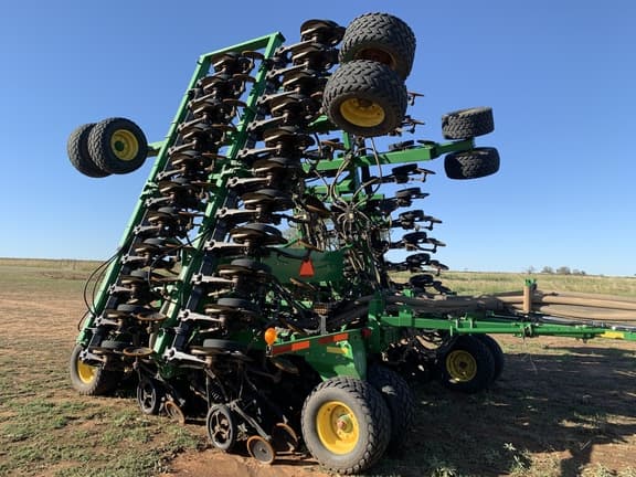 Image of John Deere 1890 equipment image 3