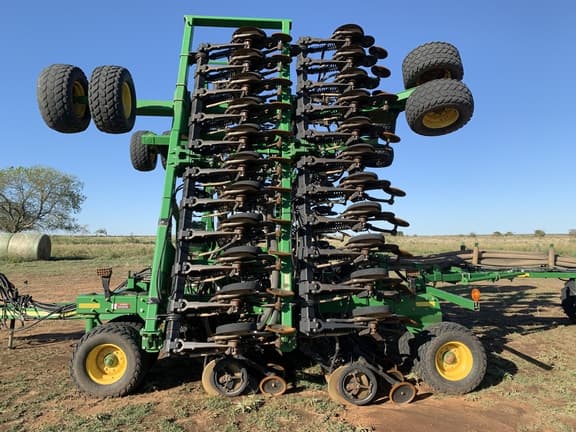 Image of John Deere 1890 equipment image 2