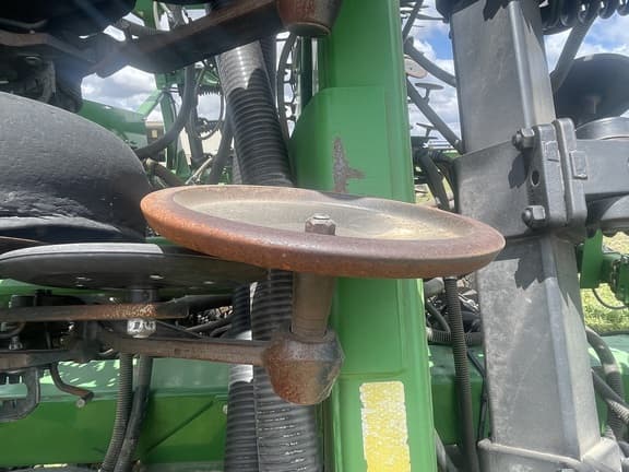 Image of John Deere 1890 equipment image 4