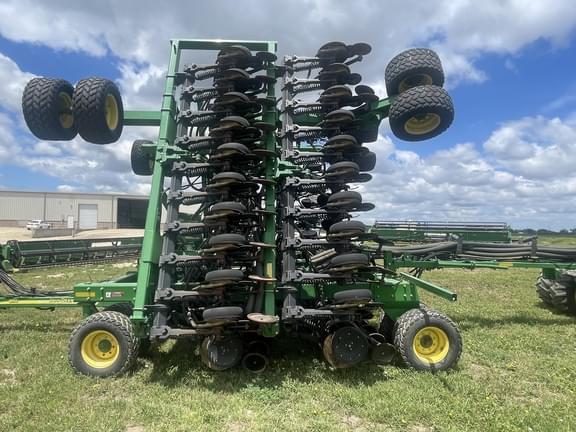 Image of John Deere 1890 equipment image 2