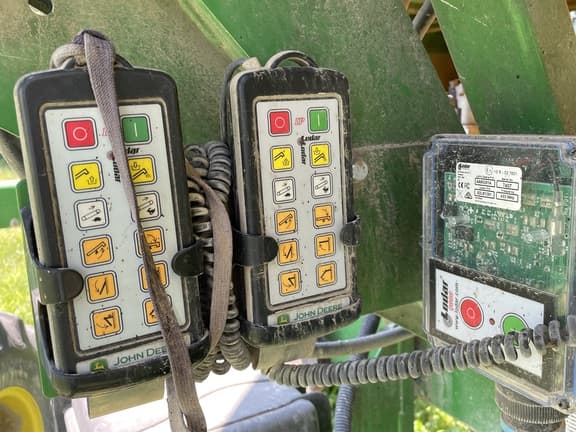 Image of John Deere 1890 equipment image 2