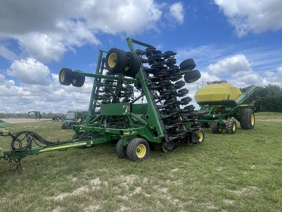 2015 John Deere 1890 Equipment Image0