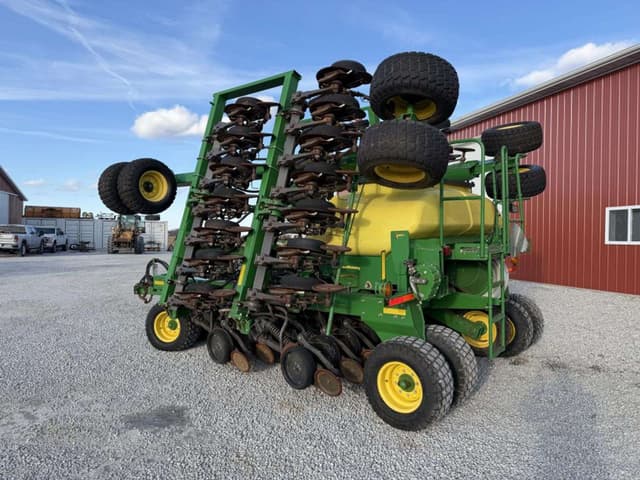 Image of John Deere 1990 equipment image 3