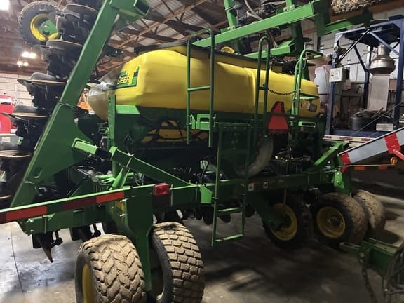 Image of John Deere 1990 equipment image 3