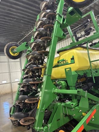 Image of John Deere 1990 equipment image 3