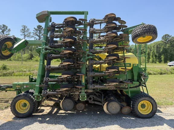 Image of John Deere 1990 equipment image 3