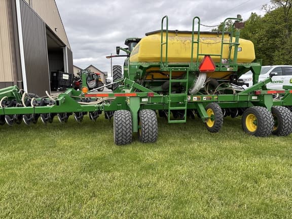 Image of John Deere 1990 equipment image 2