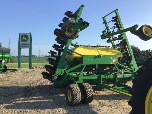 Image of John Deere 1990 equipment image 2
