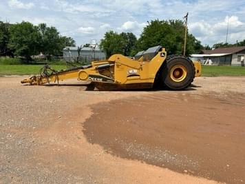 Main image John Deere 2010DE