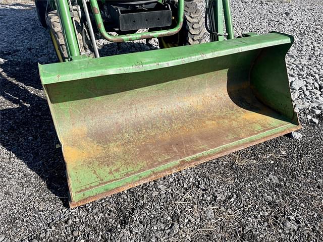 Image of John Deere 2025R equipment image 3