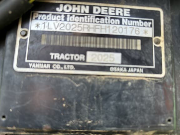 Image of John Deere 2025R equipment image 1