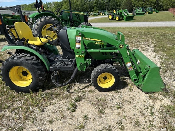 2015 John Deere 2025R Equipment Image0