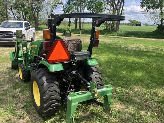Image of John Deere 2025R equipment image 4
