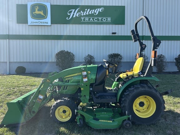 2015 John Deere 2025R Equipment Image0