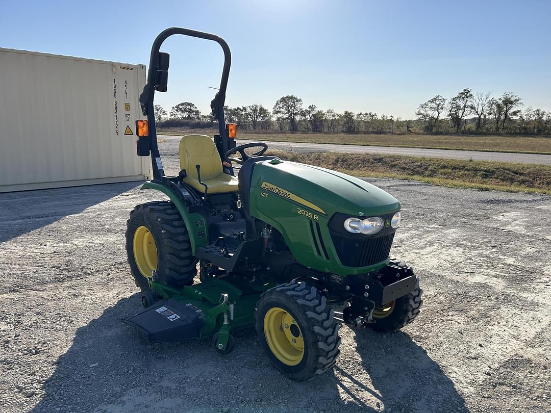 Image of John Deere 2025R Primary image