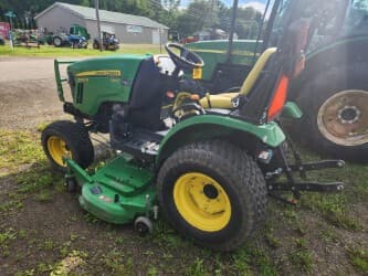 Image of John Deere 2025R equipment image 2