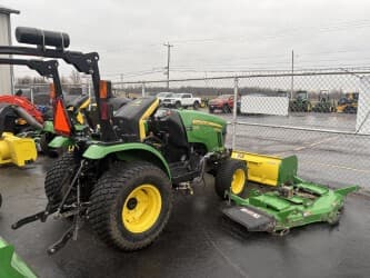 Image of John Deere 2025R equipment image 2