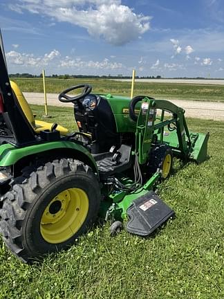 Image of John Deere 2025R equipment image 4