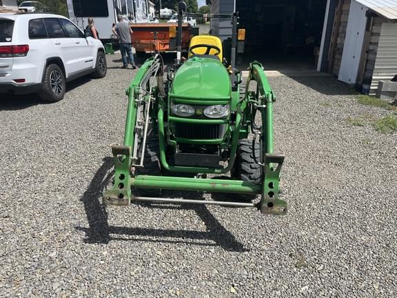 Image of John Deere 2025R equipment image 4