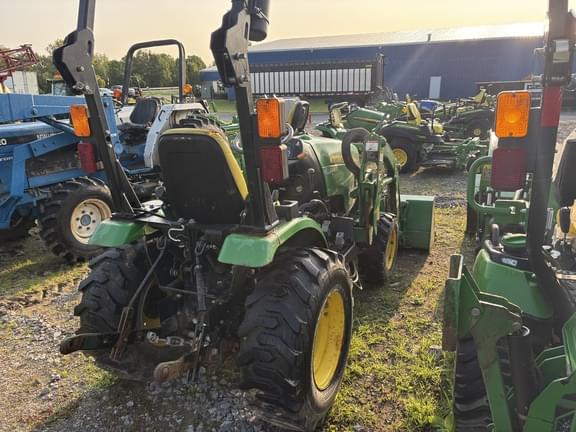 Image of John Deere 2025R equipment image 3